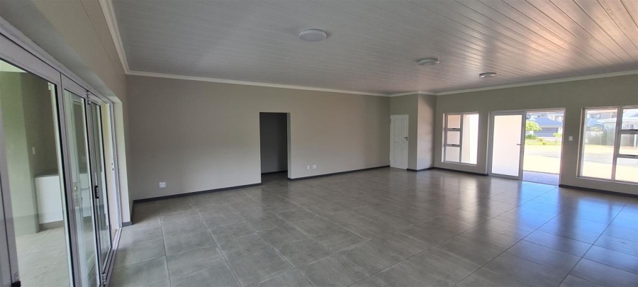 3 Bedroom Property for Sale in Stilbaai Oos Western Cape